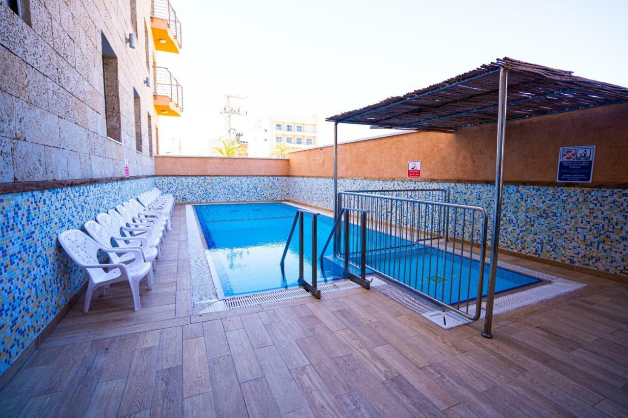 Tzabar Hotel 3*